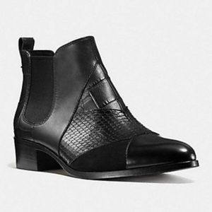 Coach black snake skin leather patchwork Chelsea ankle boots booties 8.5